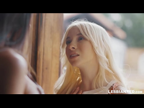 ❤️ Tyttö tulee kotiin muutamaa kuukautta myöhemmin ja päätyy syömään äitipuolensa pillua ❤❌ Pornovideo at us ️❤